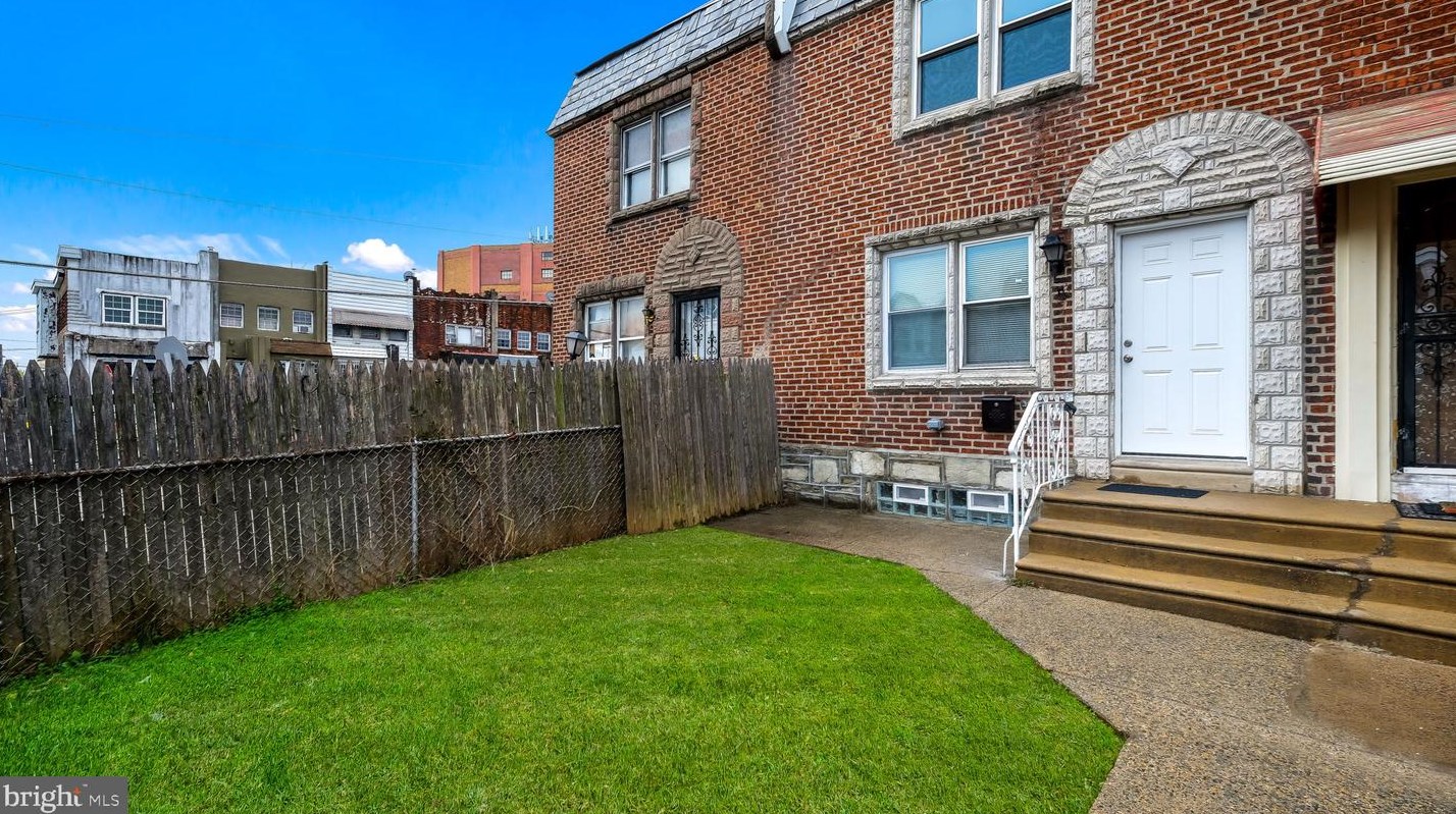 3902 L St, Philadelphia, PA 19124