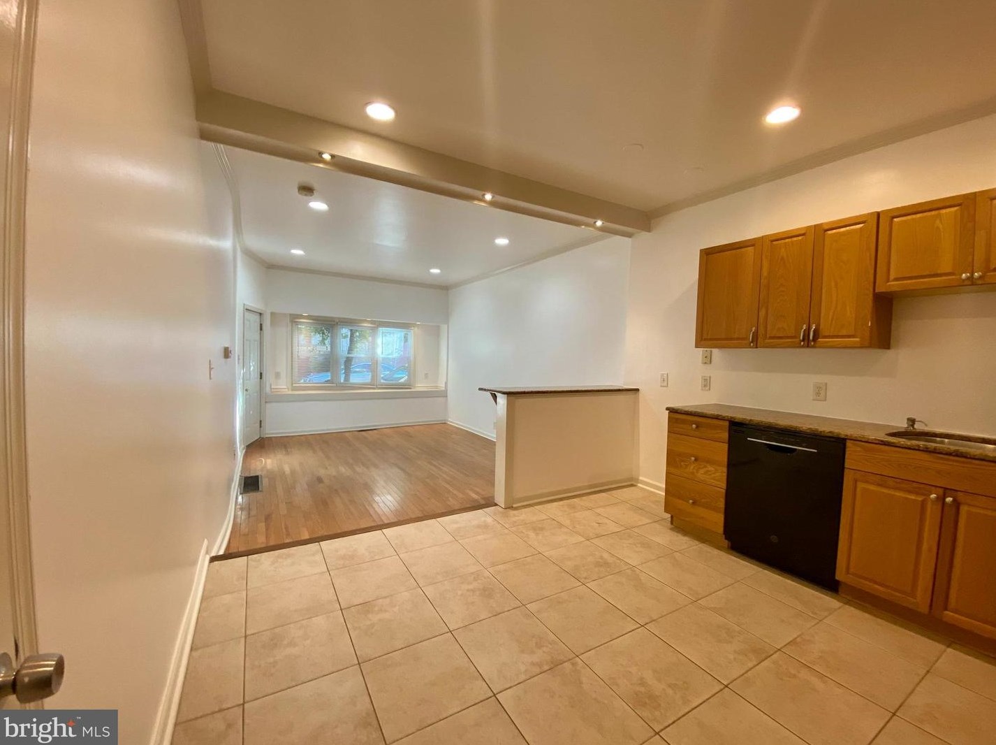 3856 Terrace St #1, Philadelphia, PA 19128
