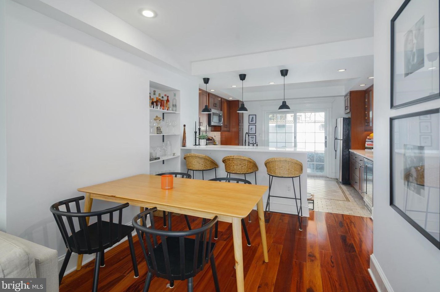 2227 Pemberton St, Philadelphia PA  19146-1140 exterior