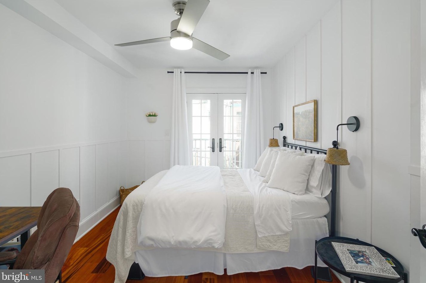 2227 Pemberton St, Philadelphia PA  19146-1140 exterior