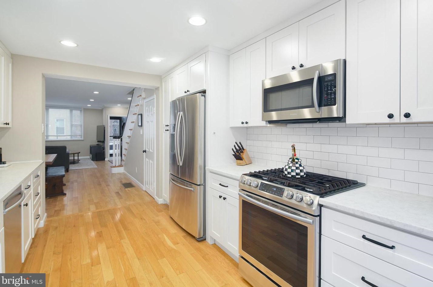 1116 Morris St, Philadelphia PA  19148-1140 exterior