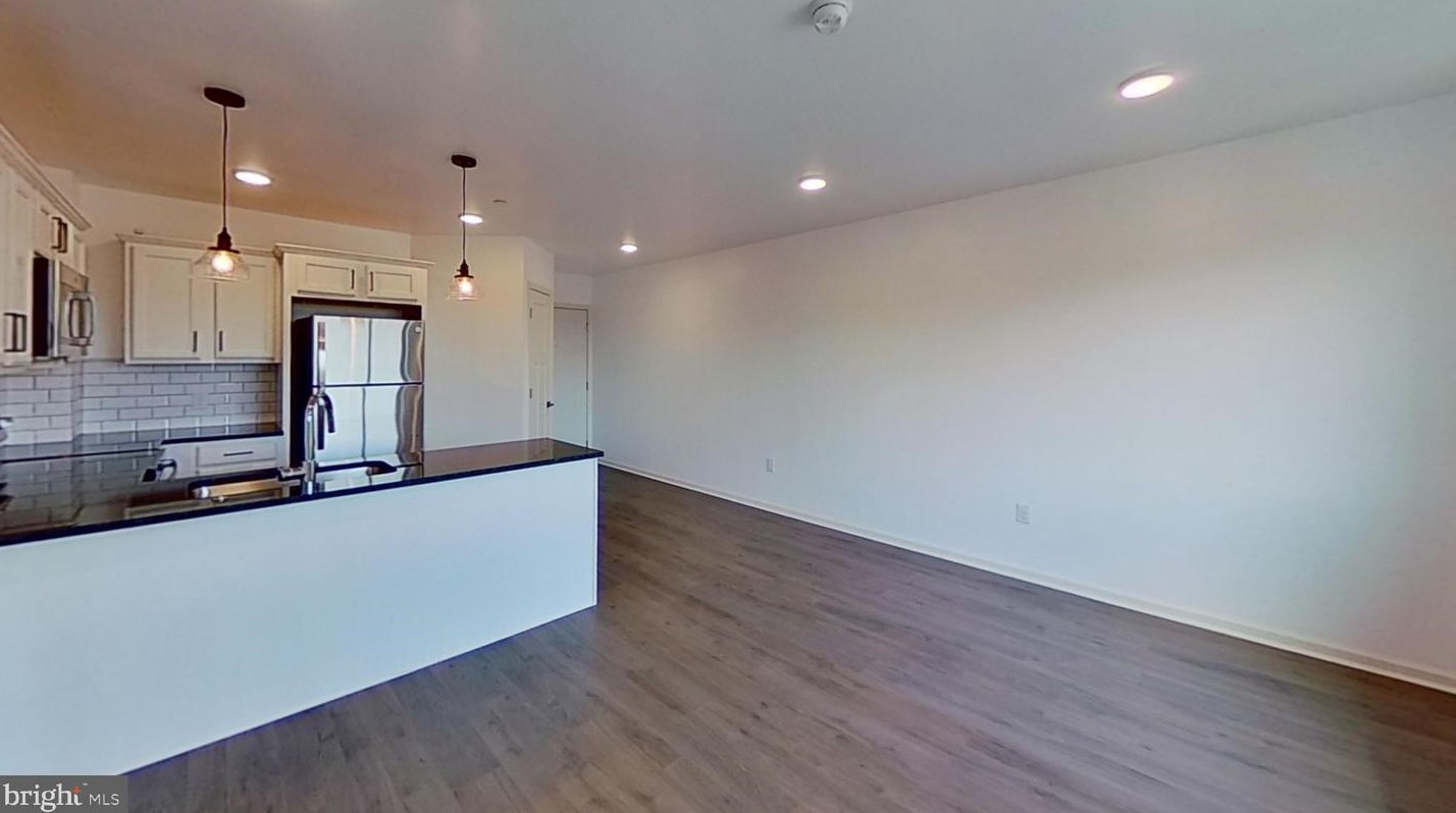 6778 Ridge Ave #305, Philadelphia, PA 19128