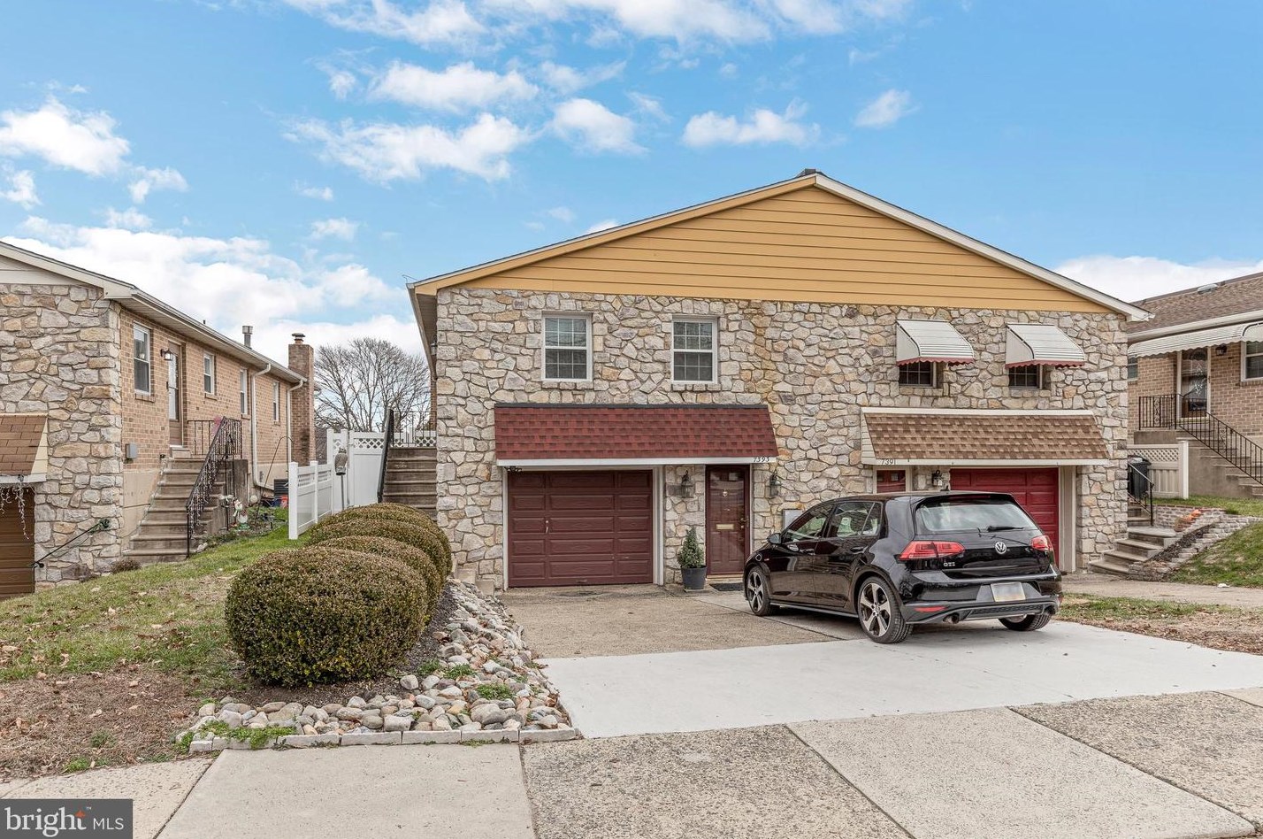 7393 Ridge Ave, Philadelphia, PA 19128-3200