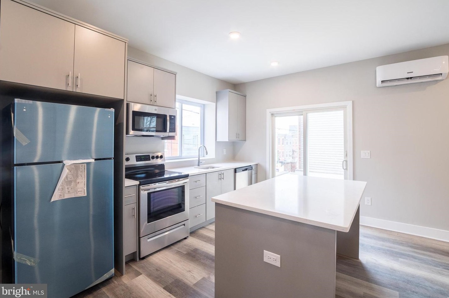 1233 S 22nd St #unit 2b, Philadelphia, PA 19146