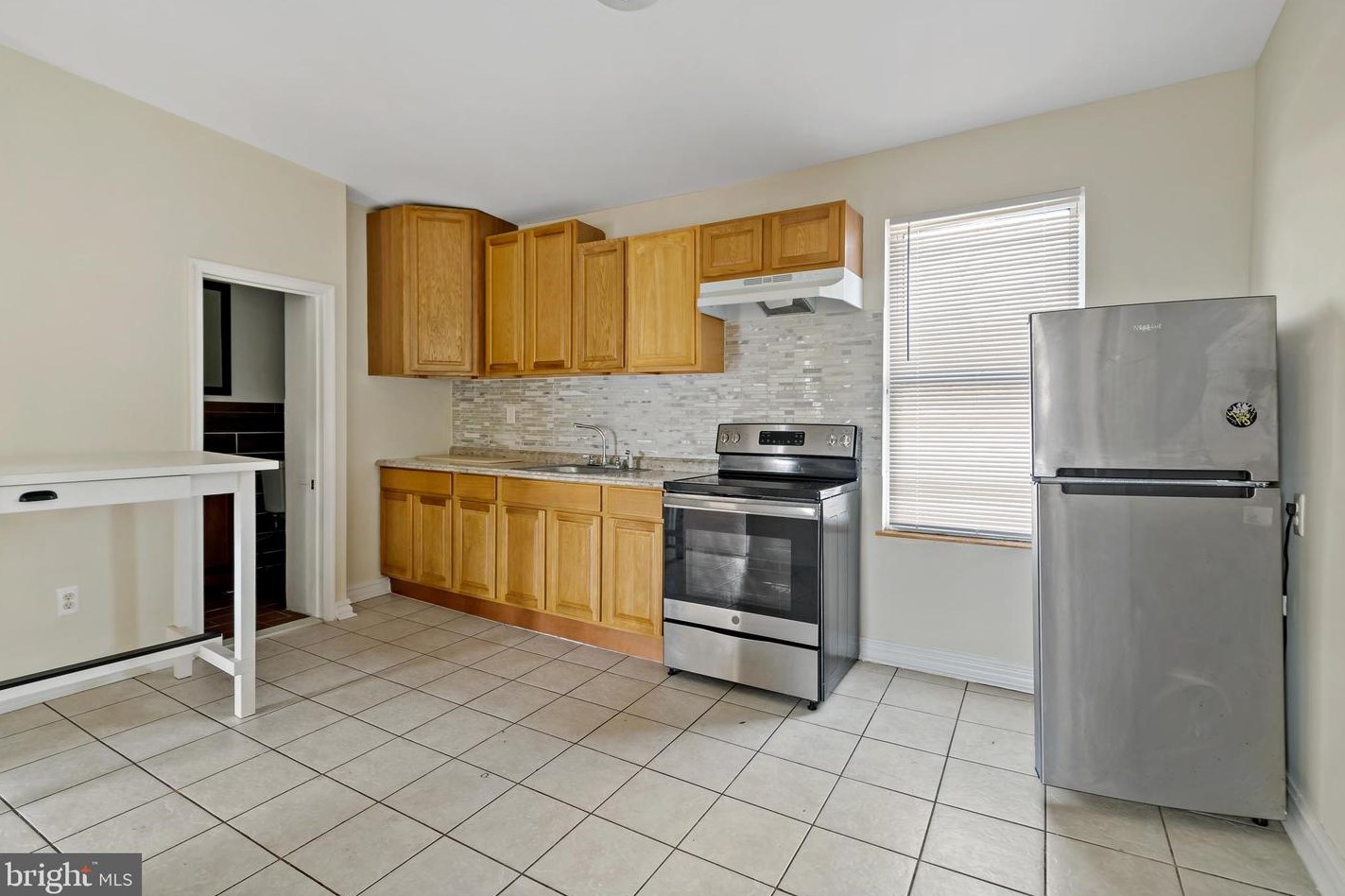 2554 Kensington Ave #4, Philadelphia, PA 19125