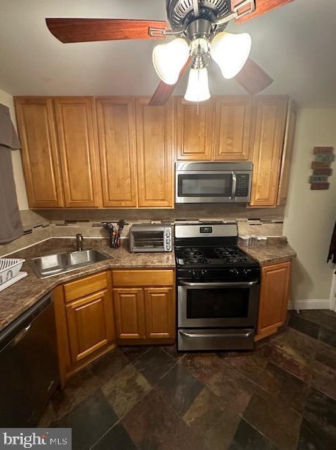 2176 Furley St, Philadelphia, PA 19138-2808