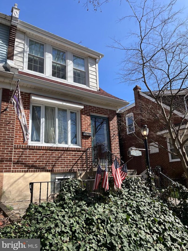 2239 Afton St, Philadelphia, PA 19152-4017