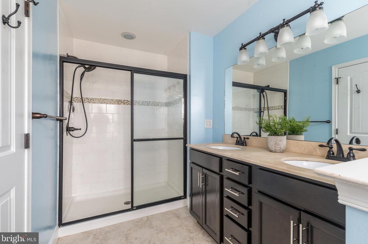 270 Delmar St, Philadelphia PA 19128-4502 exterior