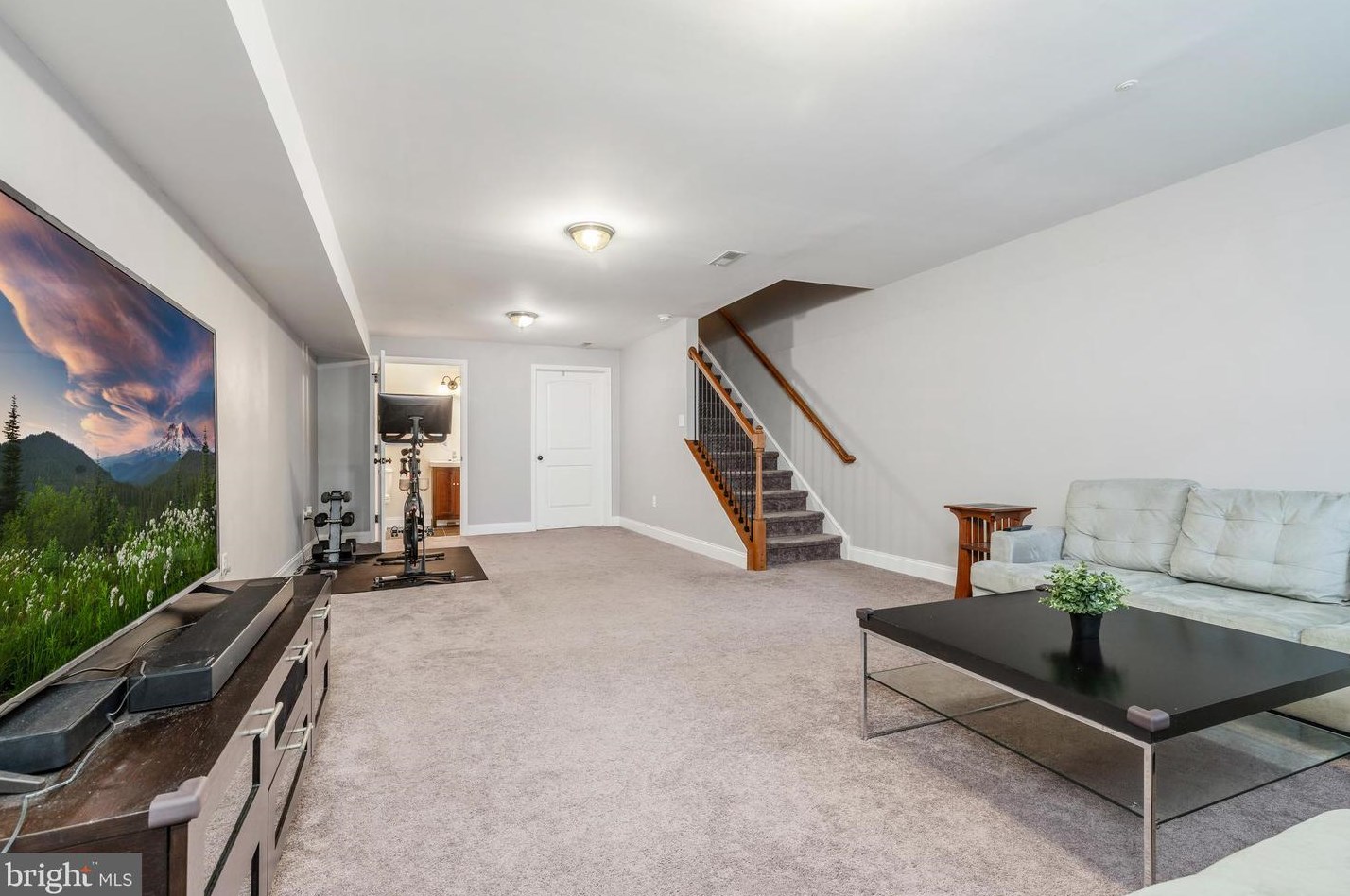 270 Delmar St, Philadelphia PA 19128-4502 exterior