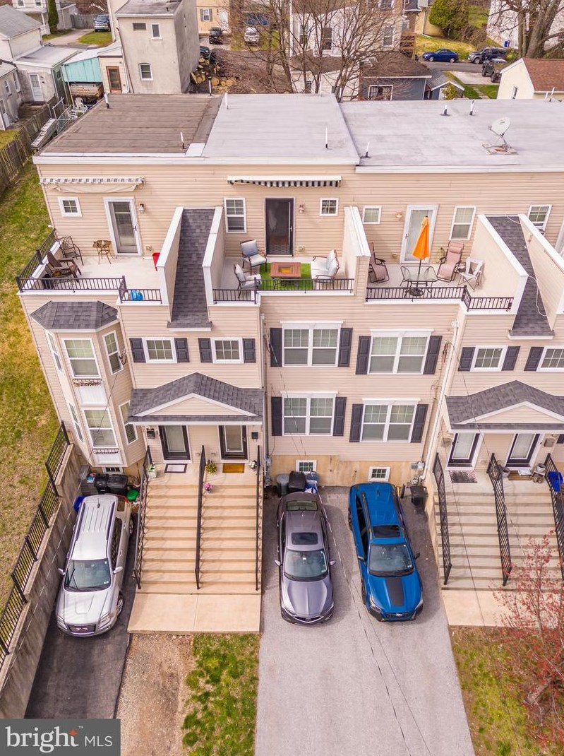 270 Delmar St, Philadelphia PA 19128-4502 exterior