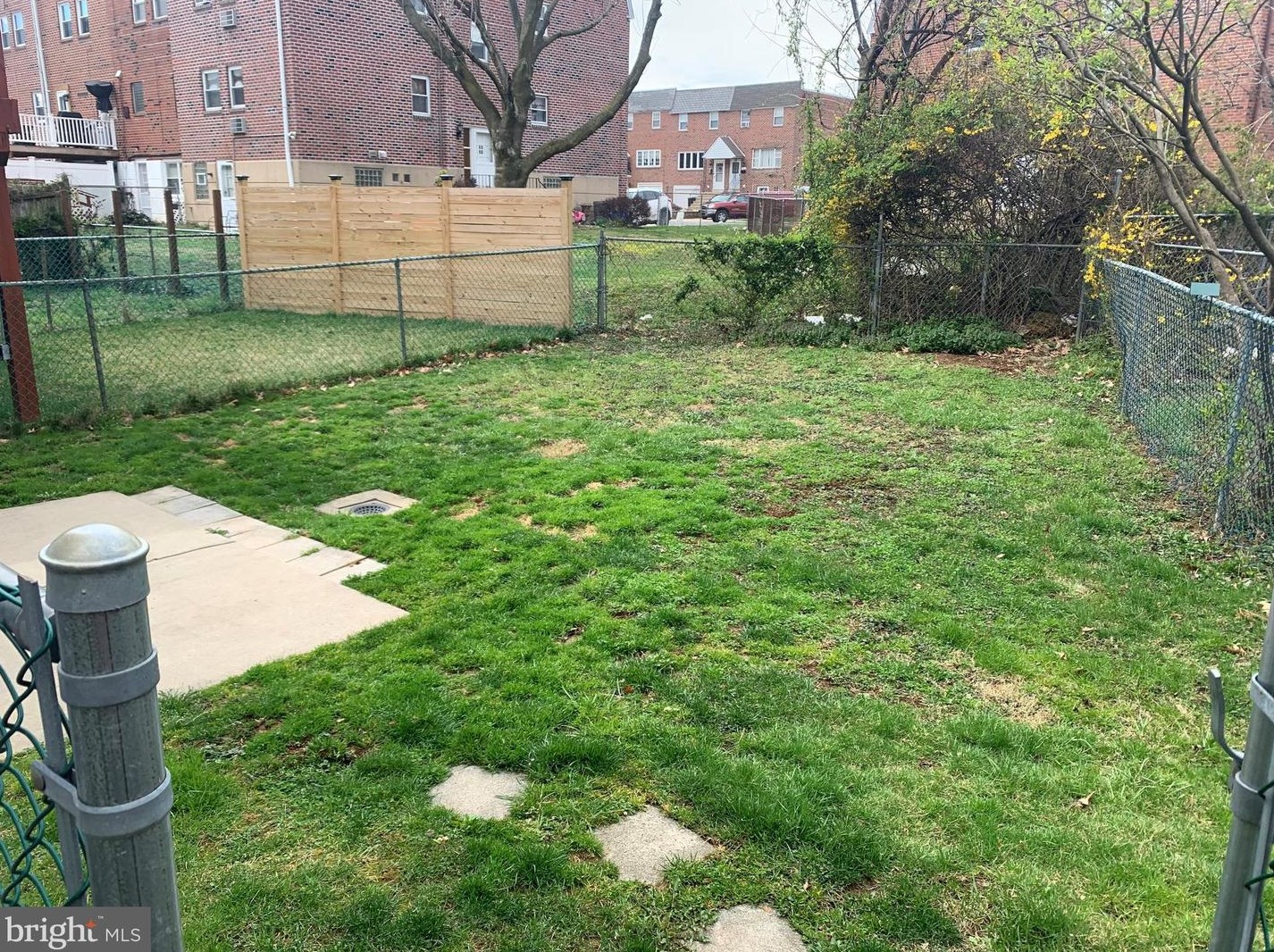 9942 Lackland Dr #1st Fl, Philadelphia, PA 19114