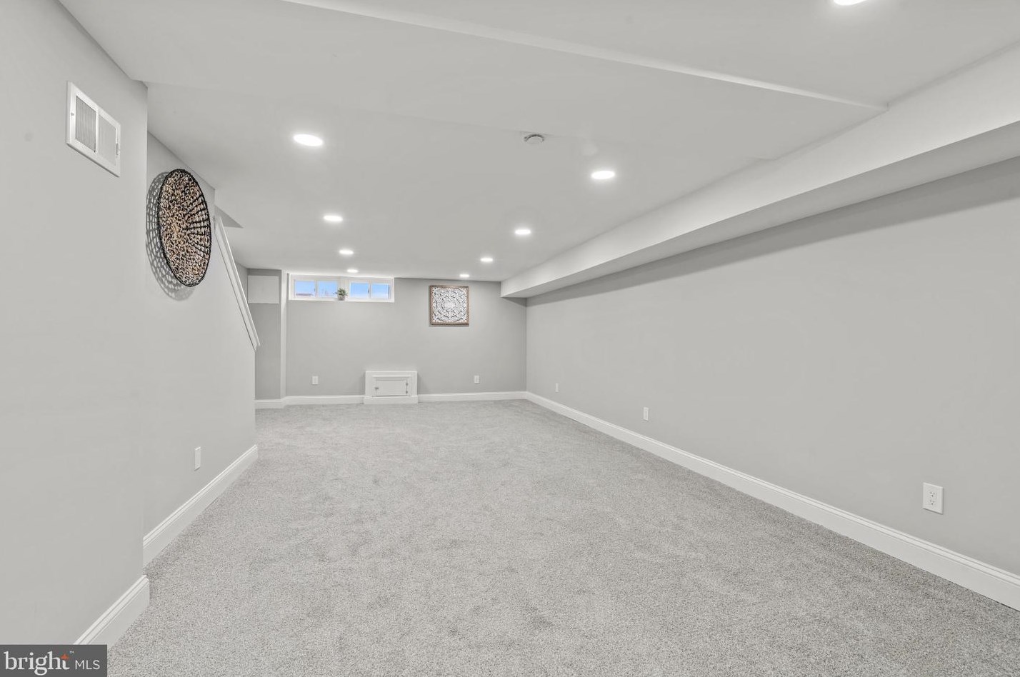 1331 Vernon Rd, Philadelphia PA  19150-2121 exterior