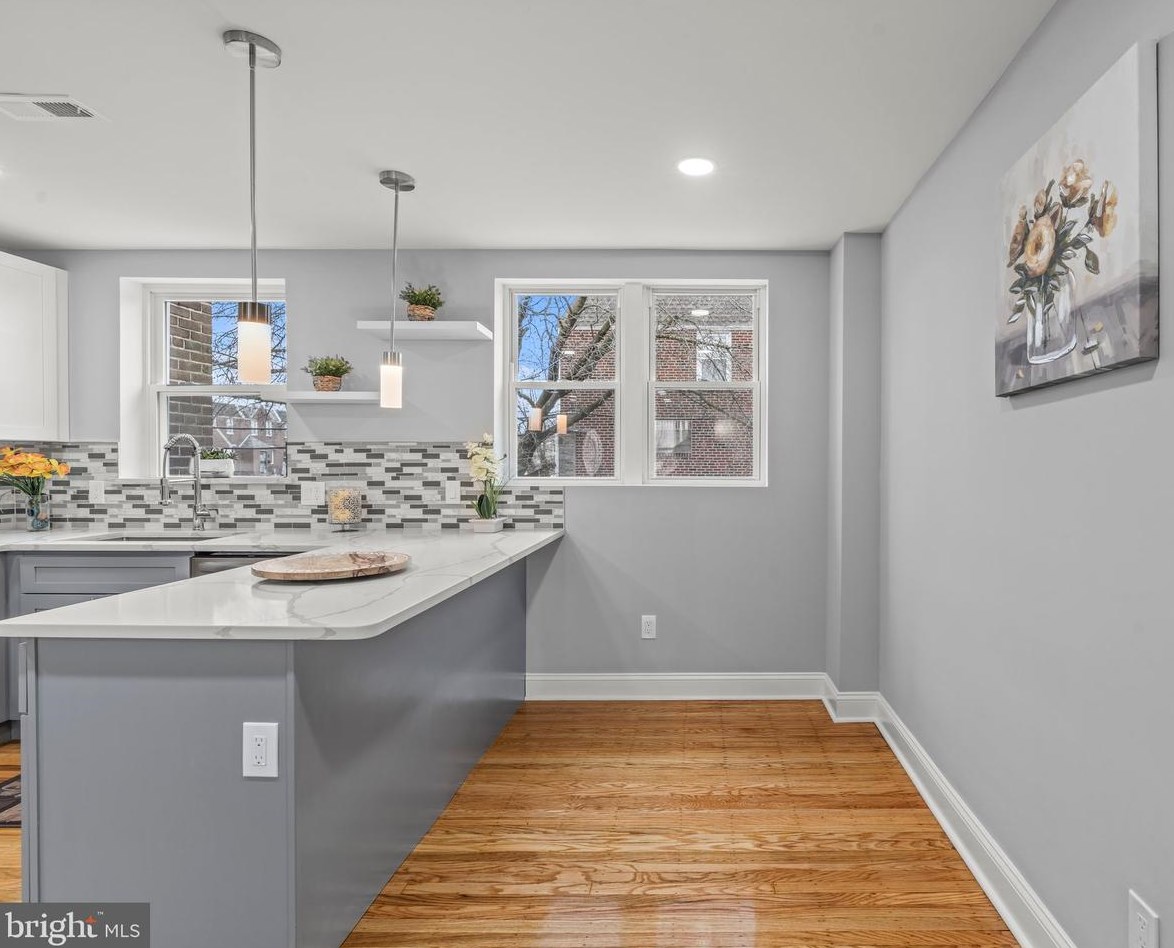 1331 Vernon Rd, Philadelphia PA  19150-2121 exterior