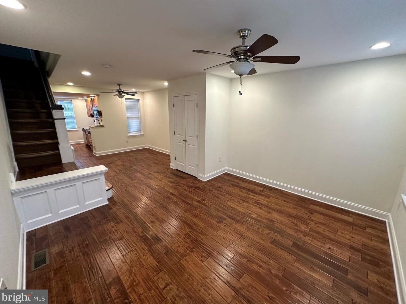 352 Mercy St, Philadelphia, PA 19148