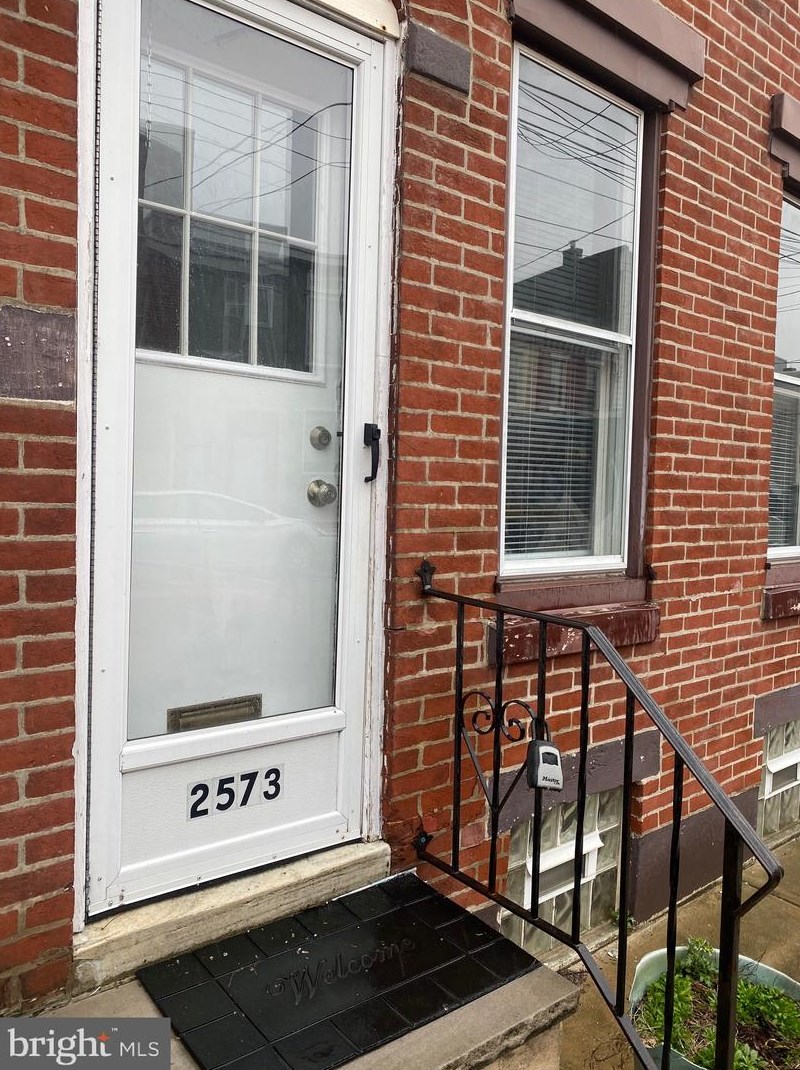 2573 Memphis St, Philadelphia PA  19125-2233 exterior