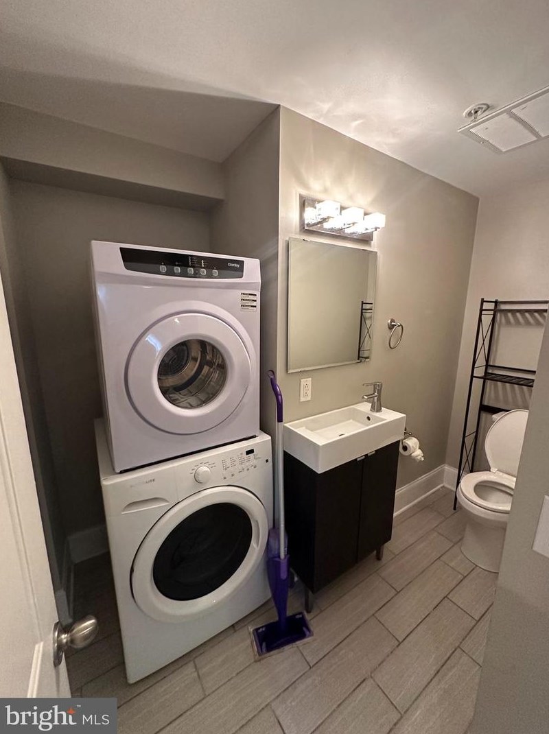 109 Carpenter Ln #8, Philadelphia, PA 19119