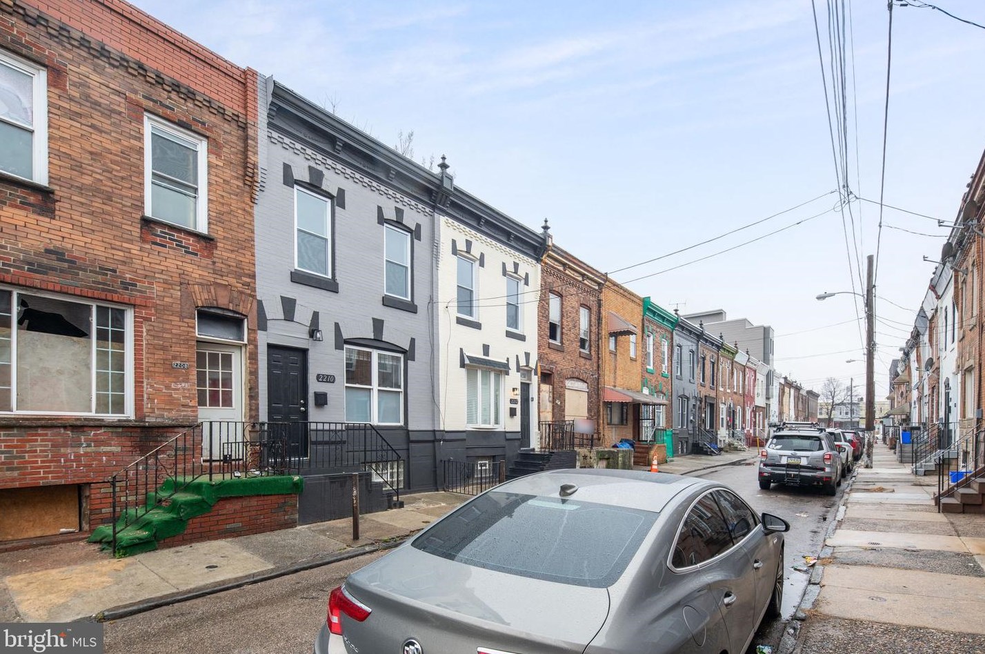 2210 Sigel St, Philadelphia PA  19145-1904 exterior