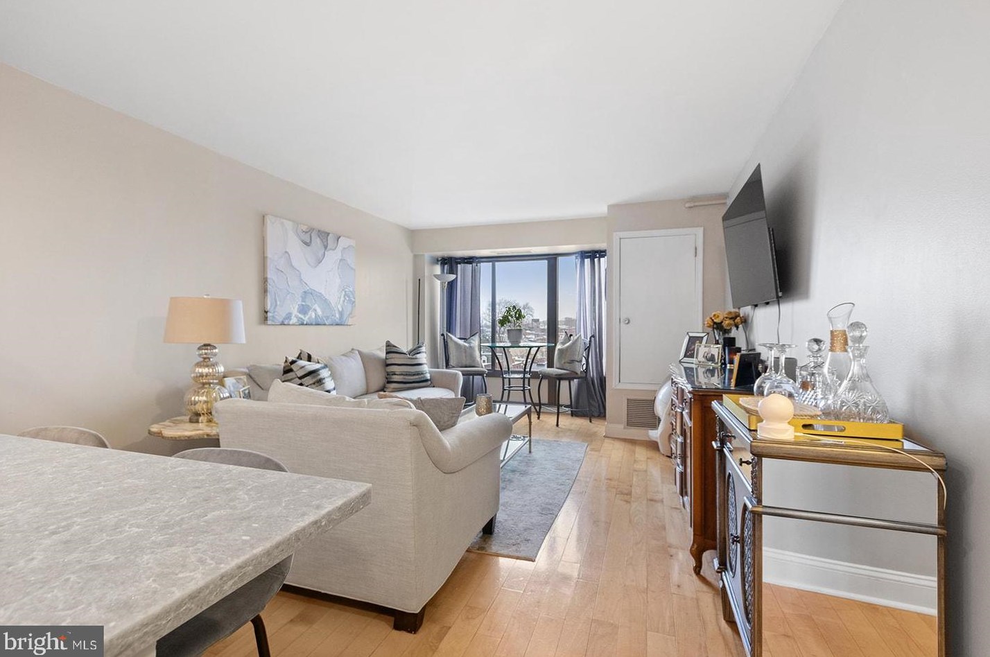 2001 Hamilton St #917, Philadelphia, PA 19130
