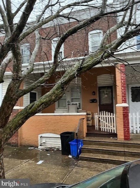 6637 Vandike St, Philadelphia, PA 19135-2811