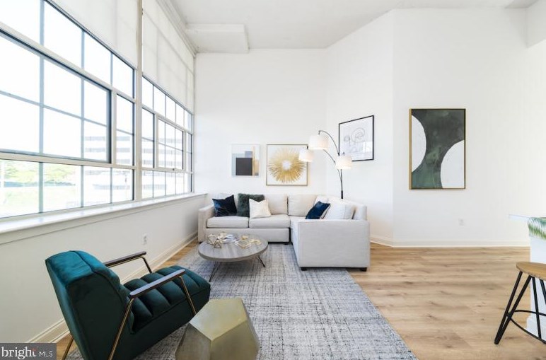 2121 Market St #701, Philadelphia, PA 19103