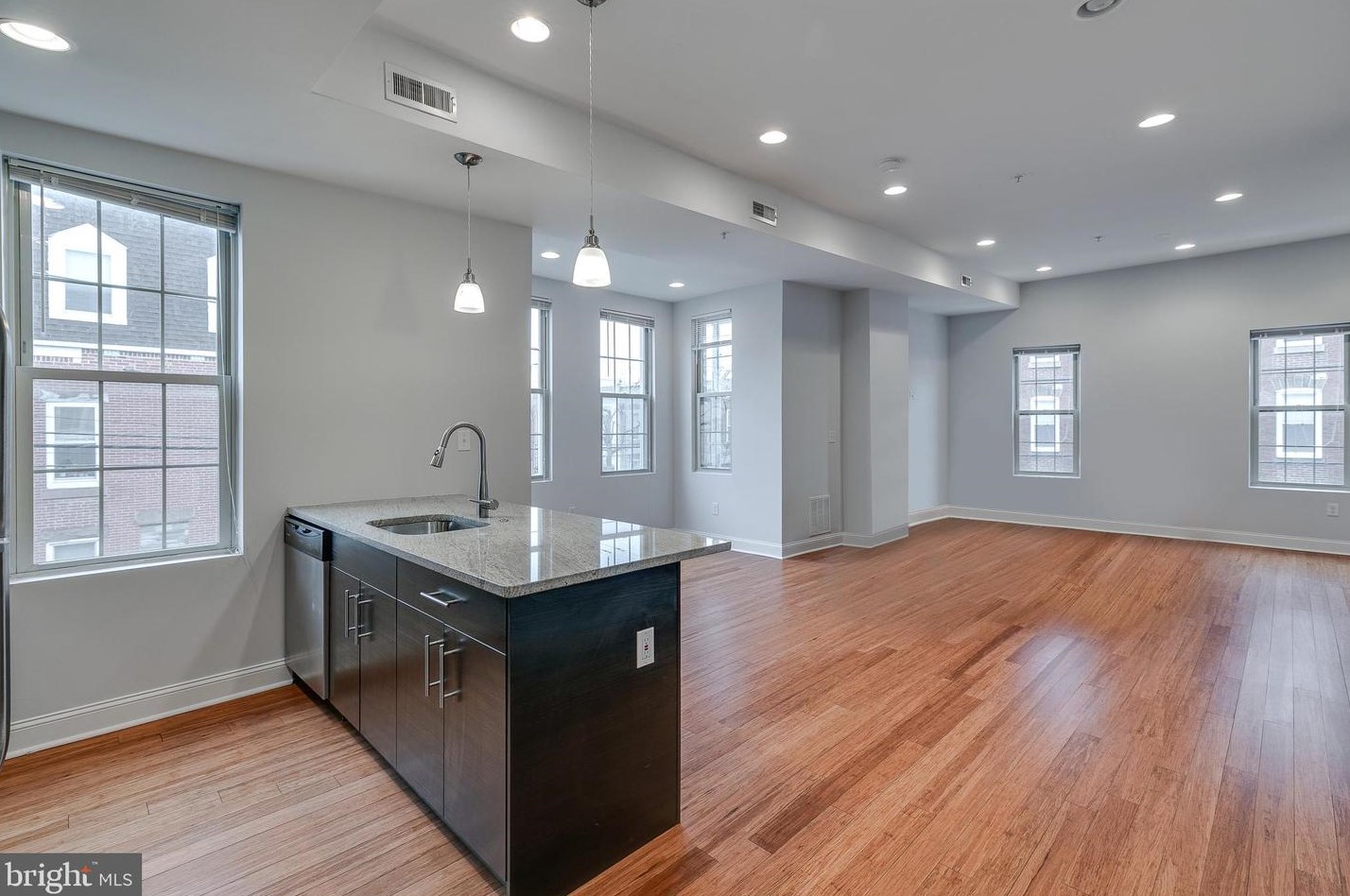 2401 Carpenter St #2, Philadelphia, PA 19146