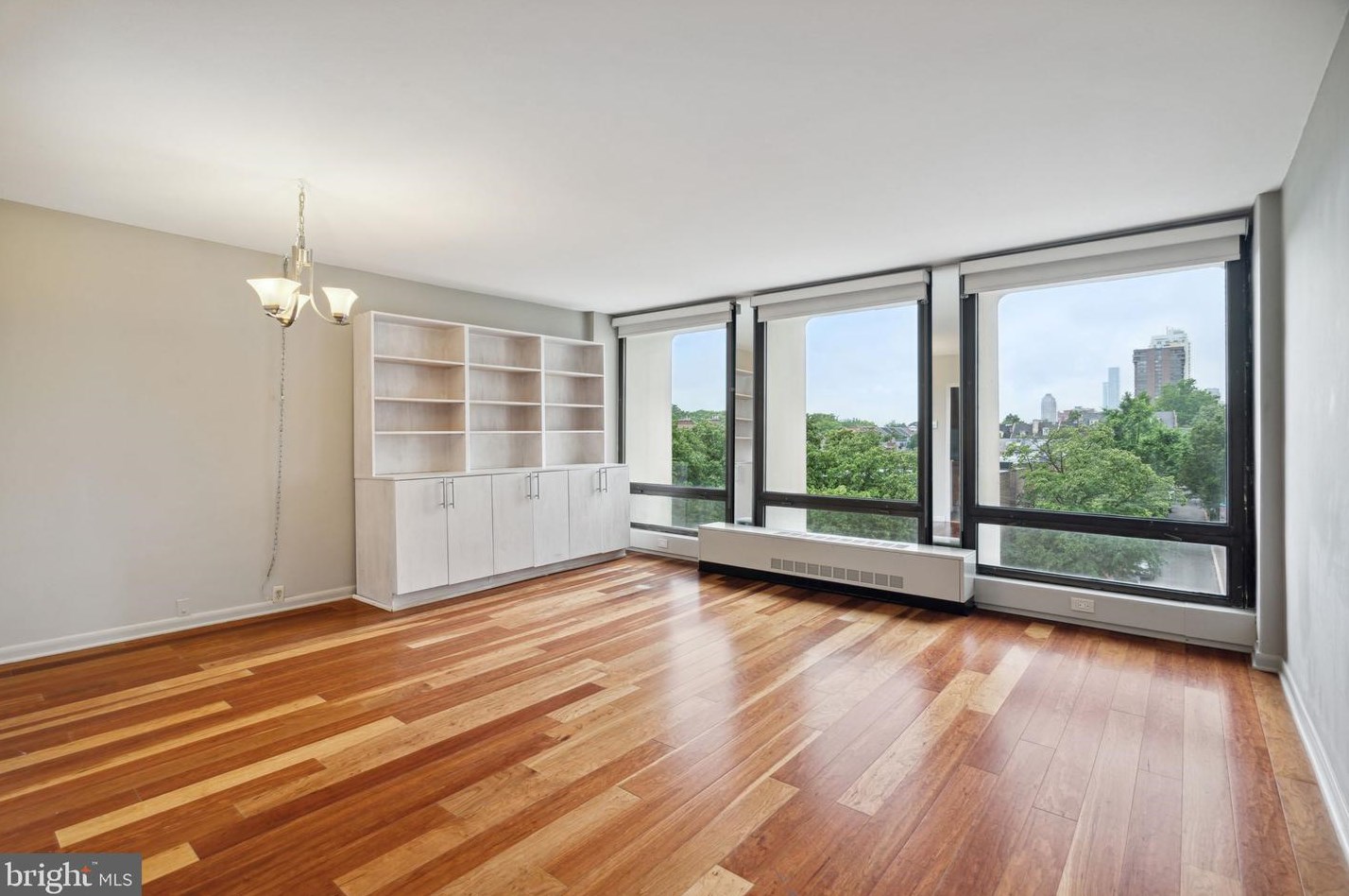 220 Locust St #3h, Philadelphia, PA 19106