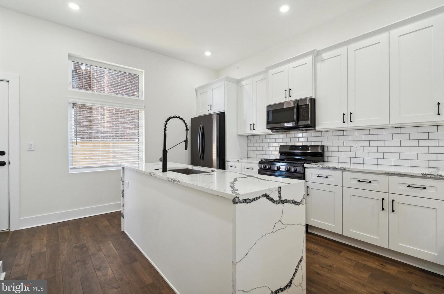 2713 Lefevre St, Philadelphia, PA 19137