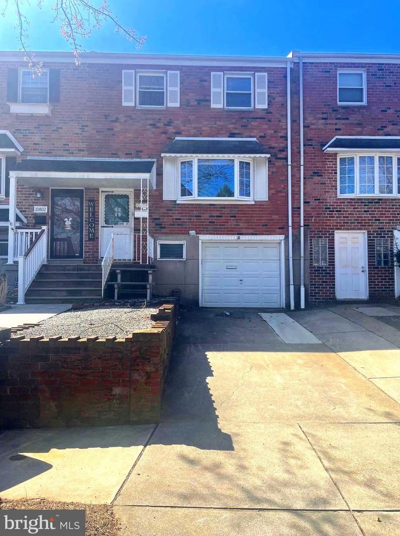 10804 Rayland Rd, Philadelphia, PA 19154-4030