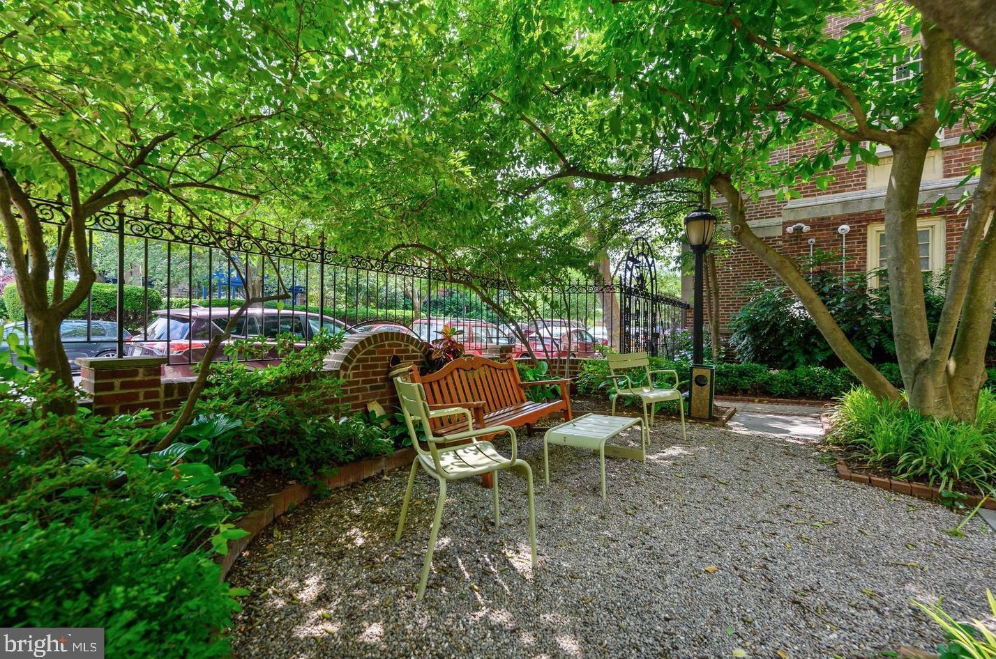 4643 Pine St, Philadelphia, PA 19143-1963