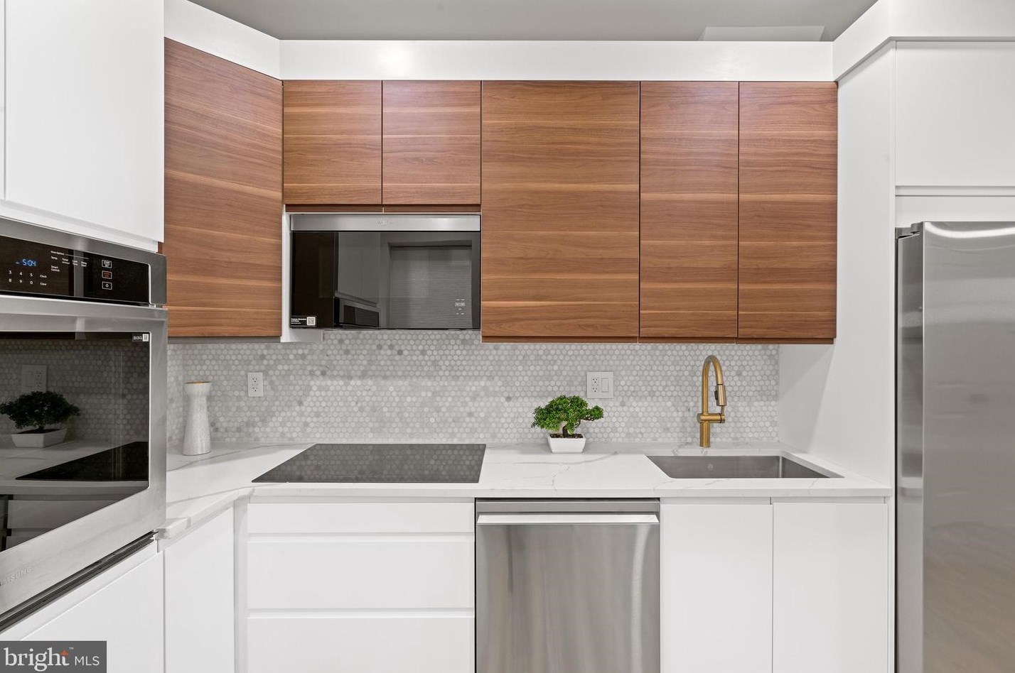 1713 Bambrey St, Philadelphia PA 19146-4404 exterior