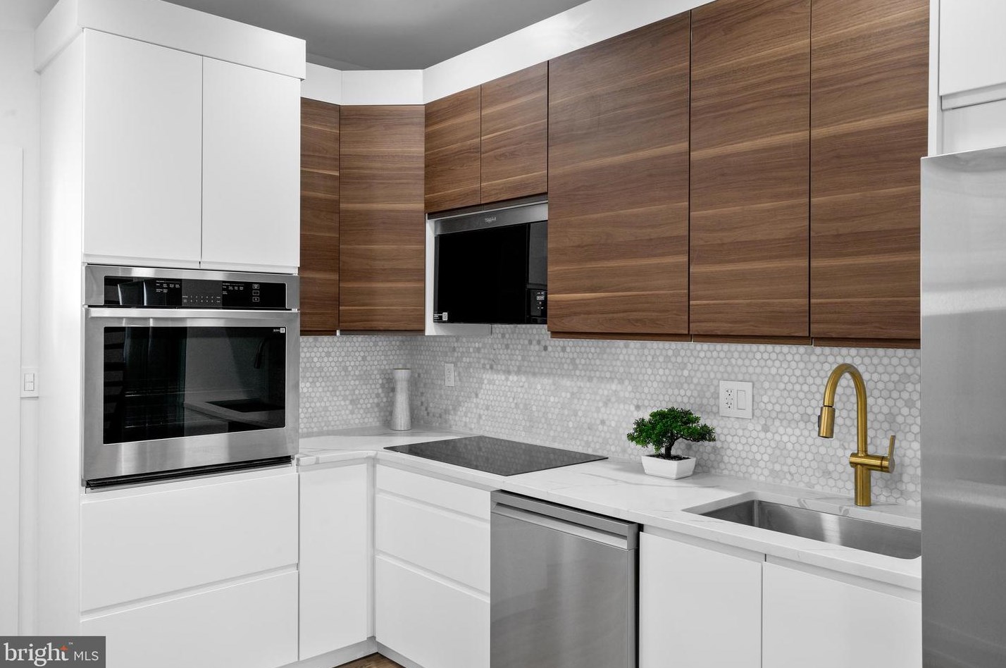 1713 Bambrey St, Philadelphia, PA 19121-2812