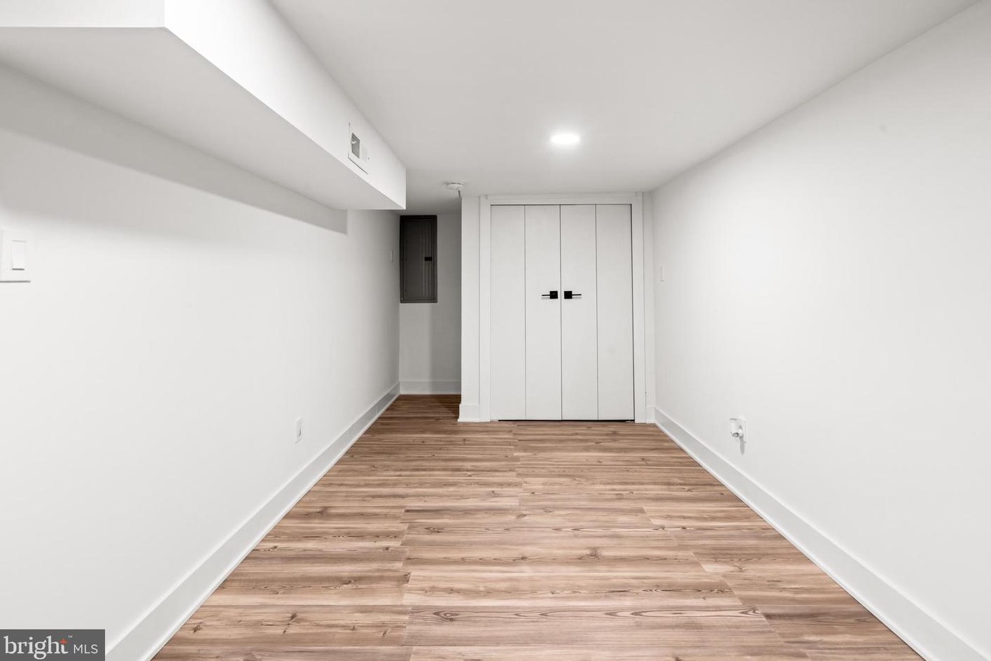 1713 Bambrey St, Philadelphia PA 19146-4404 exterior