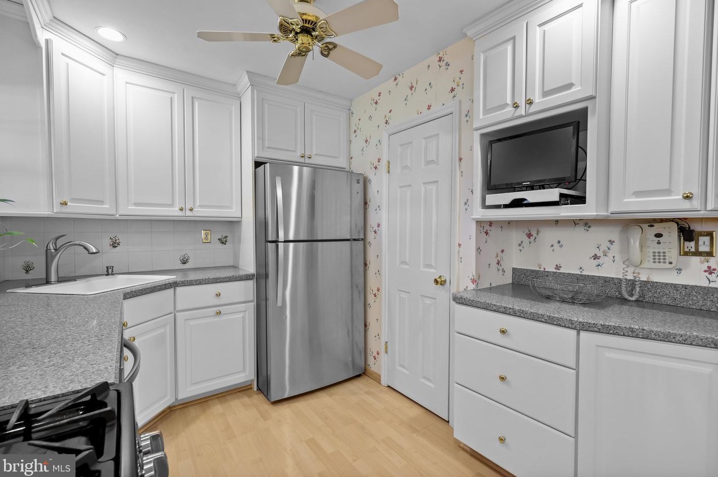3852 Violet Dr, Philadelphia, PA 19154-3429