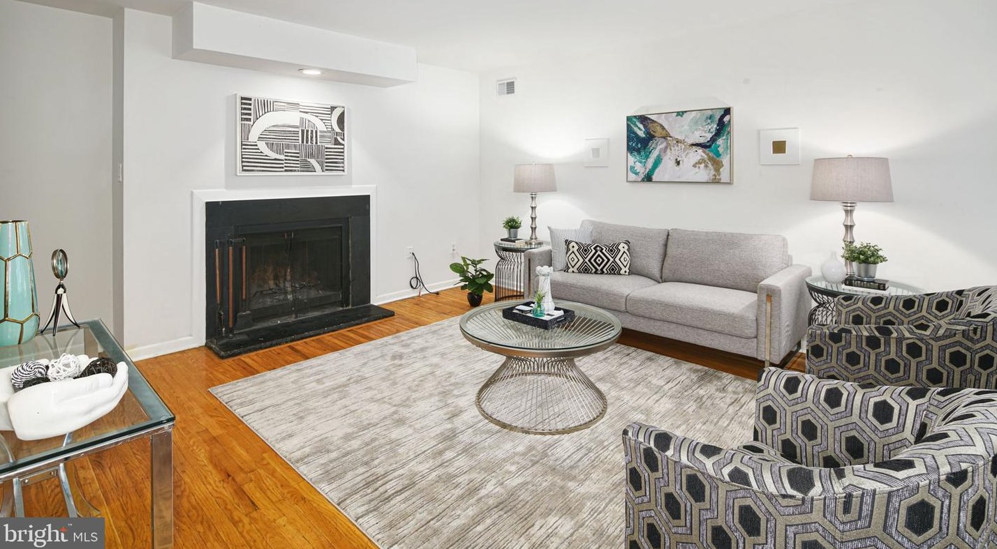 306 Quince St, Philadelphia, PA 19107-6003