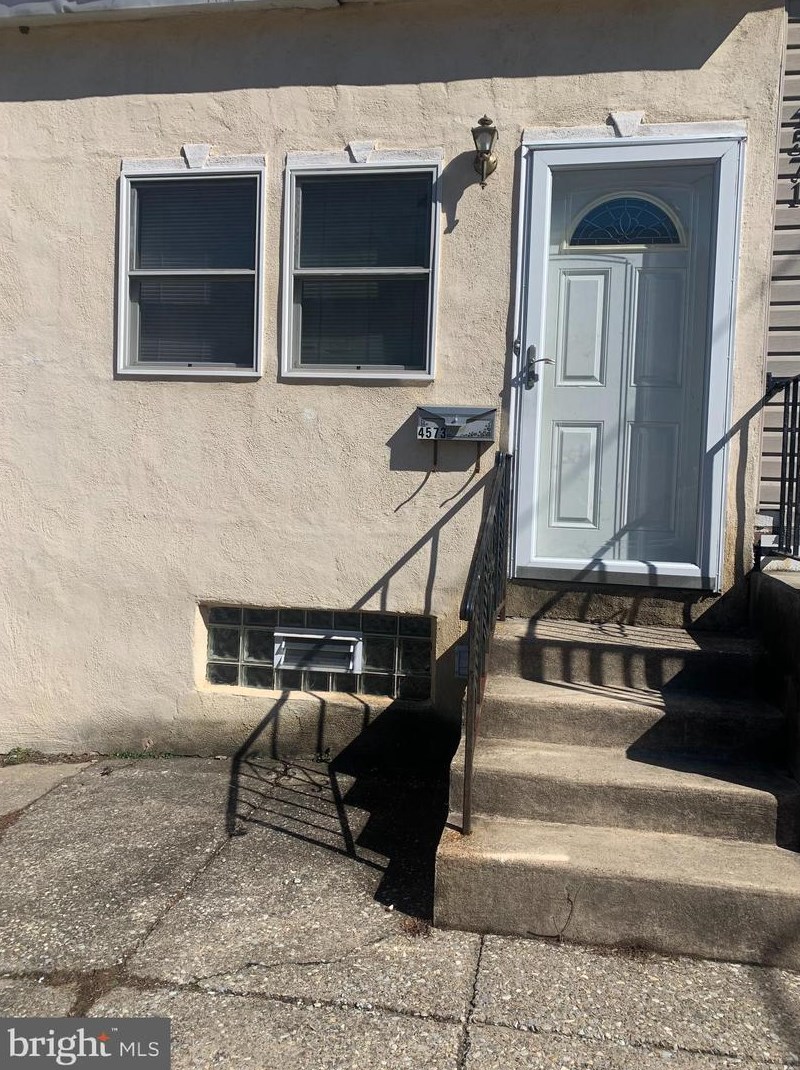4573 Mitchell St, Philadelphia, PA 19128