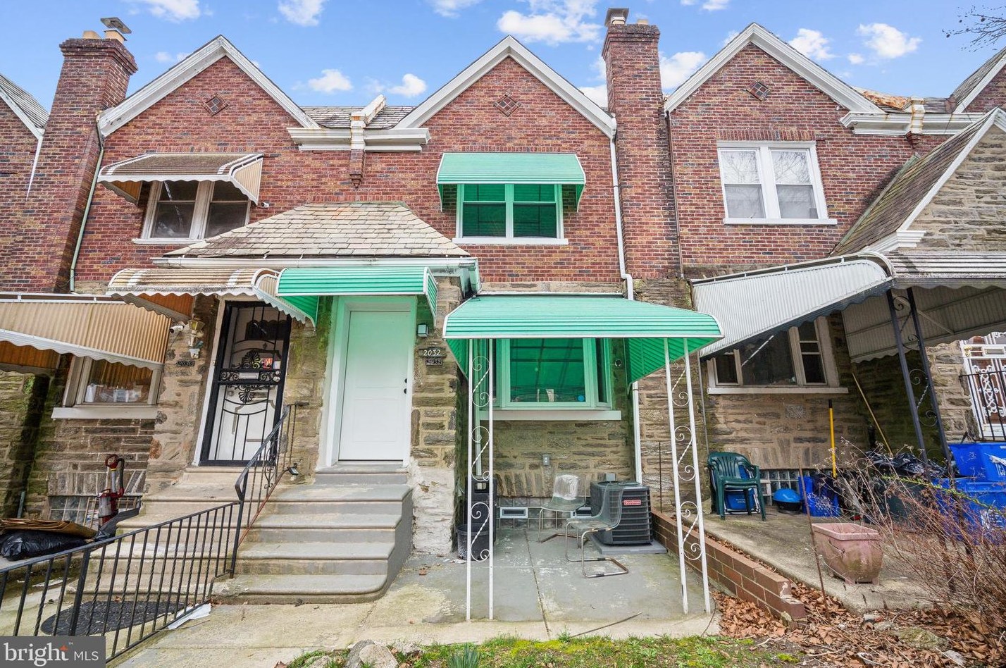2032 Tulpehocken St, Philadelphia PA  19138-1342 exterior