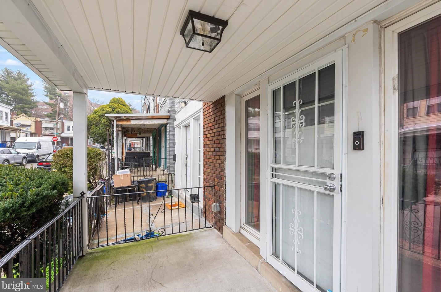 526 Queen Ln, Philadelphia, PA 19144-1516
