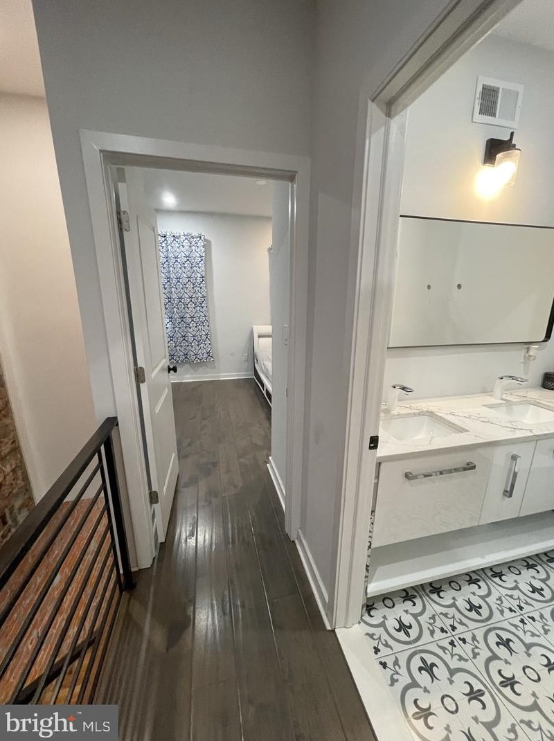 2607 Oakdale St, Philadelphia PA  19132-3123 exterior