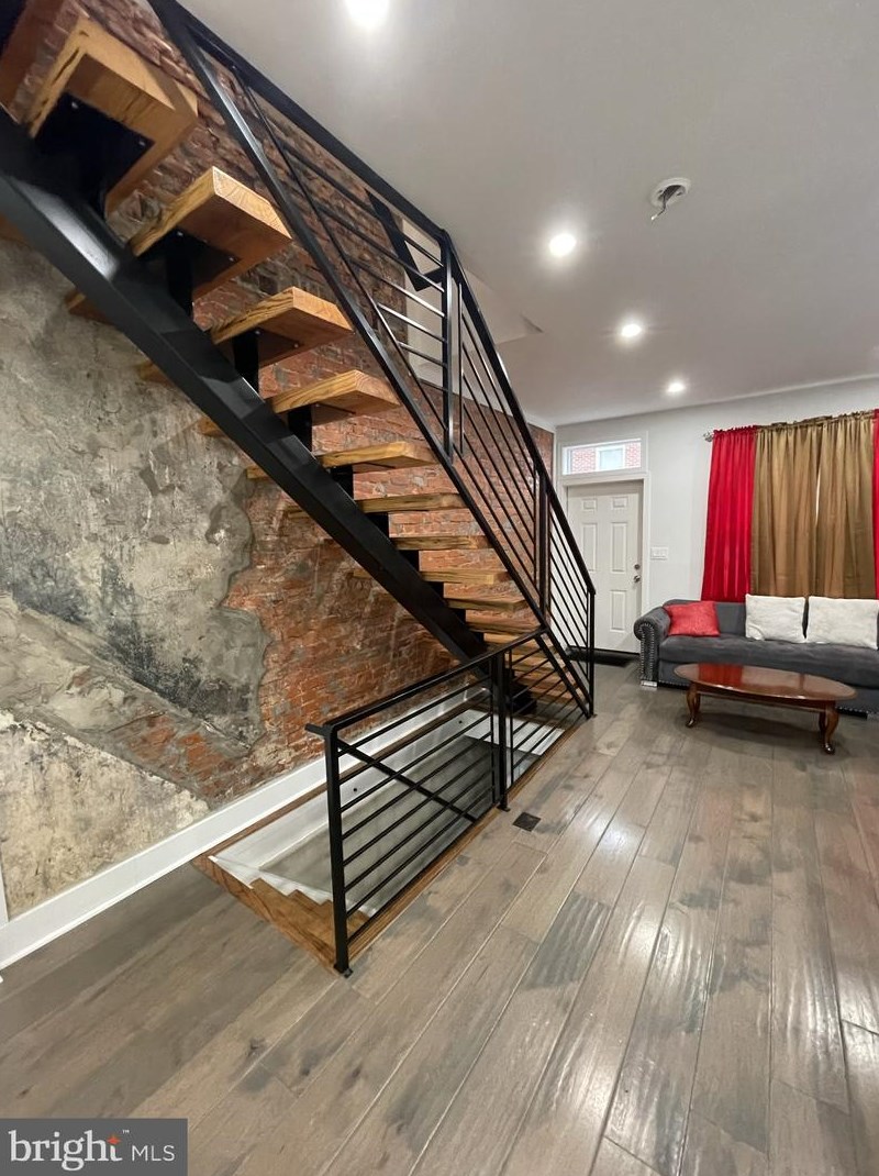 2607 Oakdale St, Philadelphia PA  19132-3123 exterior