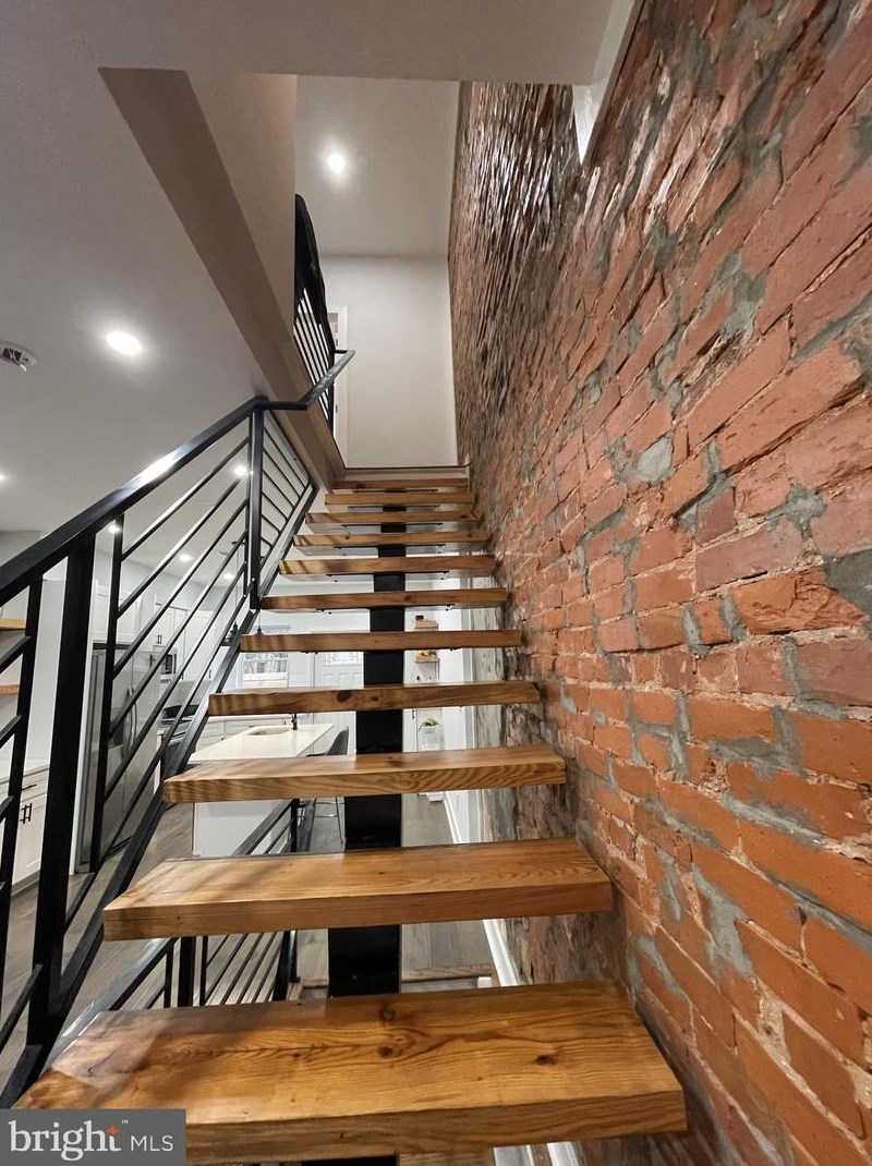 2607 Oakdale St, Philadelphia PA  19132-3123 exterior