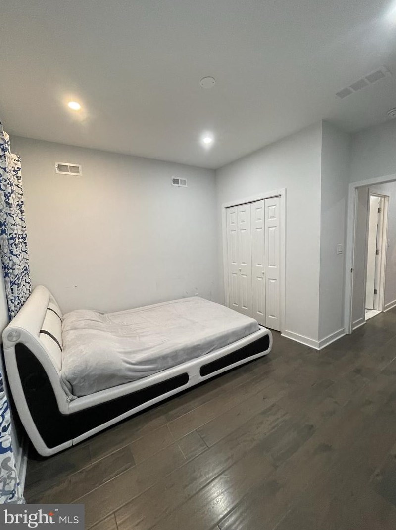 2607 Oakdale St, Philadelphia PA  19132-3123 exterior