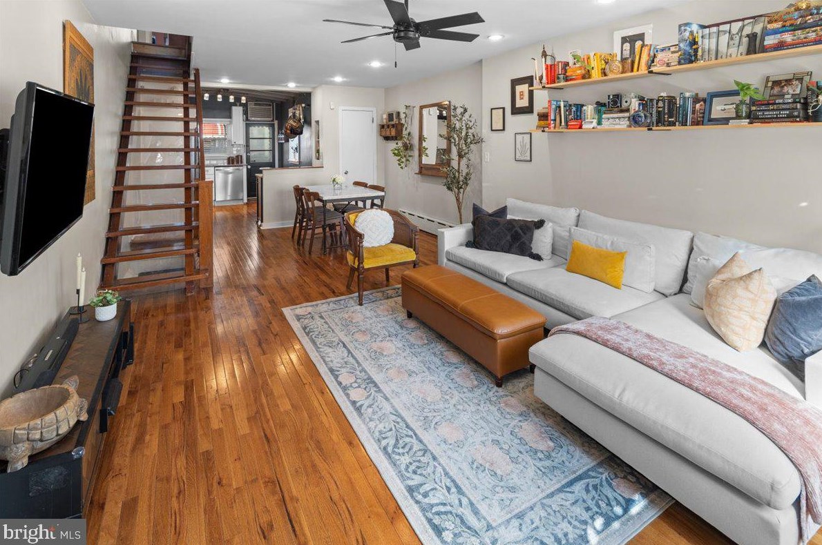 1806 Sartain St, Philadelphia, PA 19148-2114