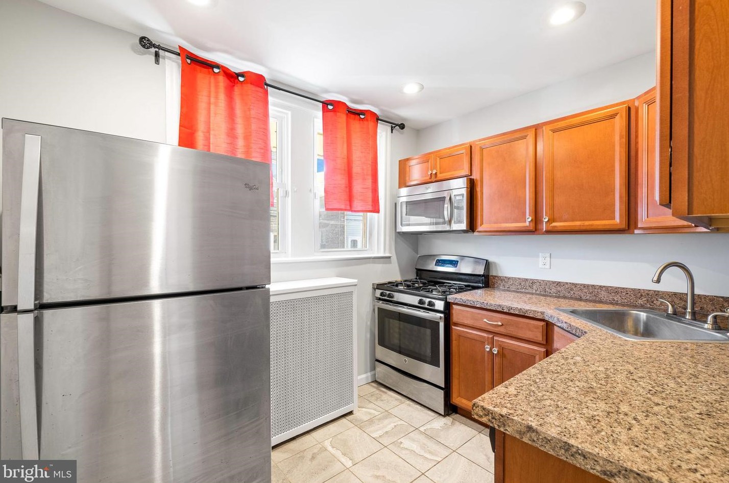 526 Alcott St, Philadelphia PA  19120-1218 exterior