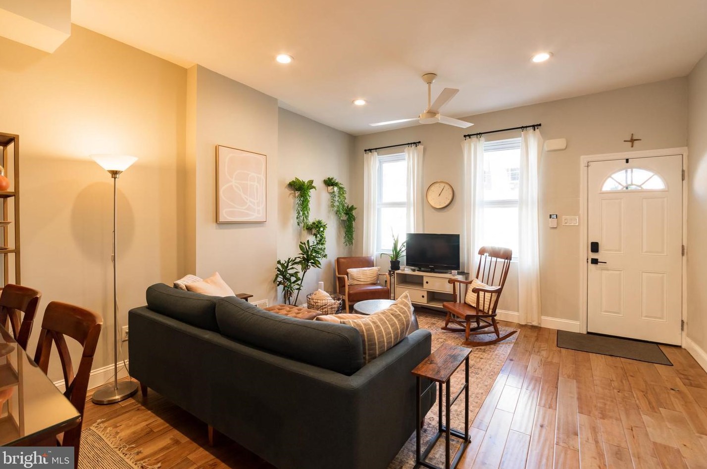 2116 Tasker St, Philadelphia, PA 19145