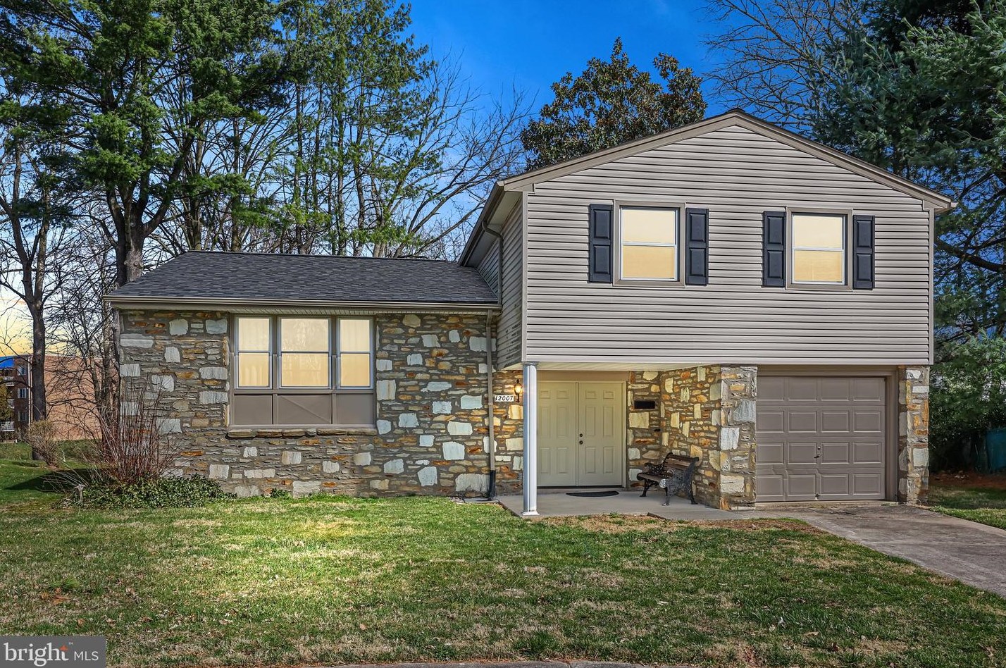 12007 Pandrail Pl, Philadelphia, PA 19116-1907