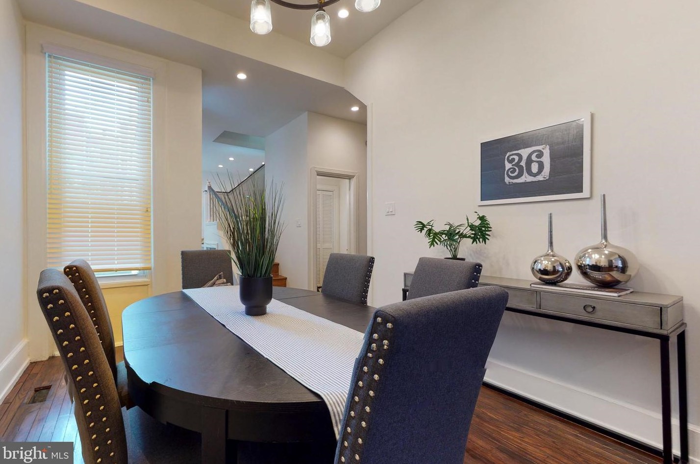 804 Corinthian Ave, Philadelphia PA 19130-1442 exterior