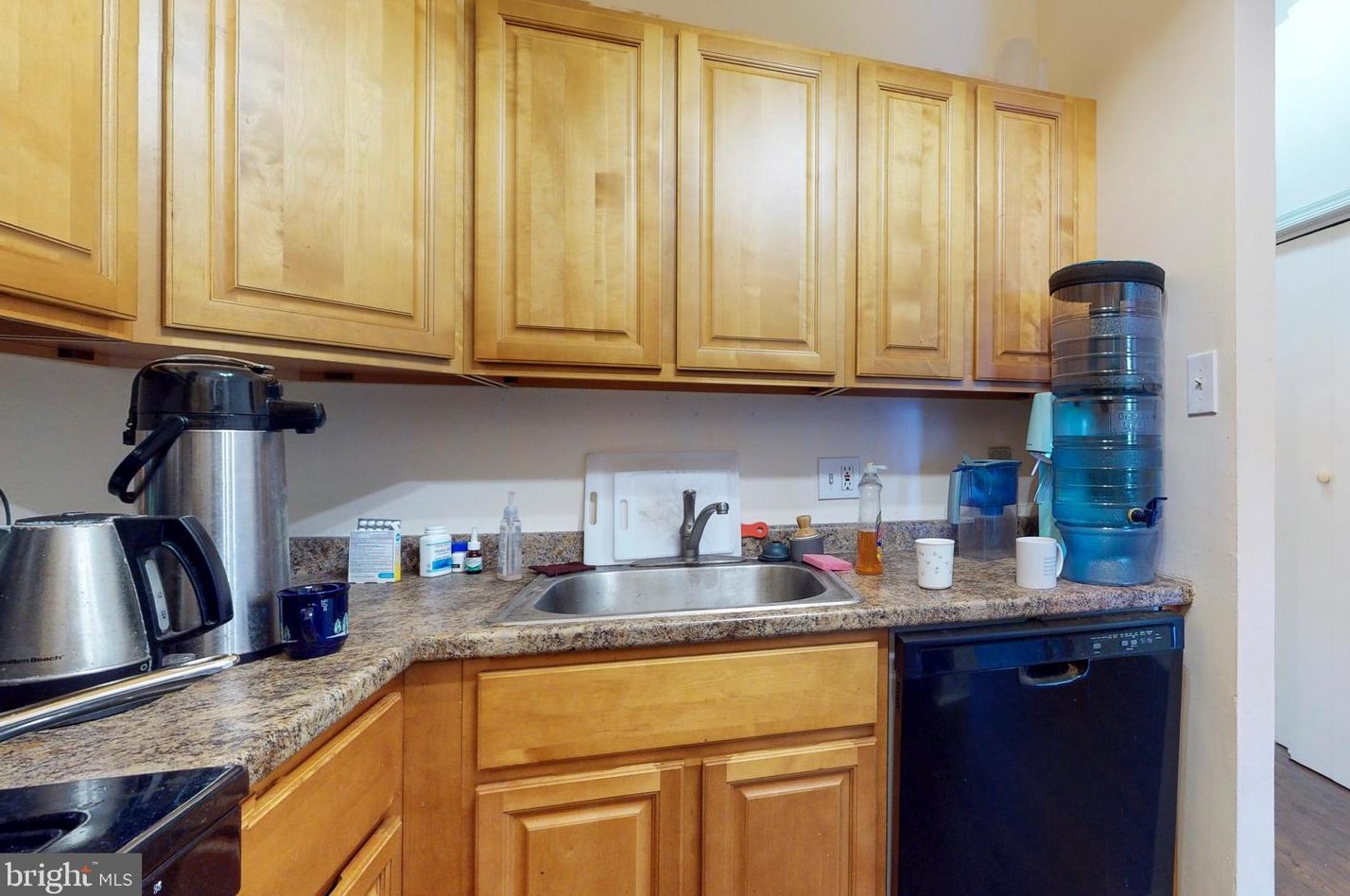 804 Corinthian Ave, Philadelphia PA 19130-1442 exterior