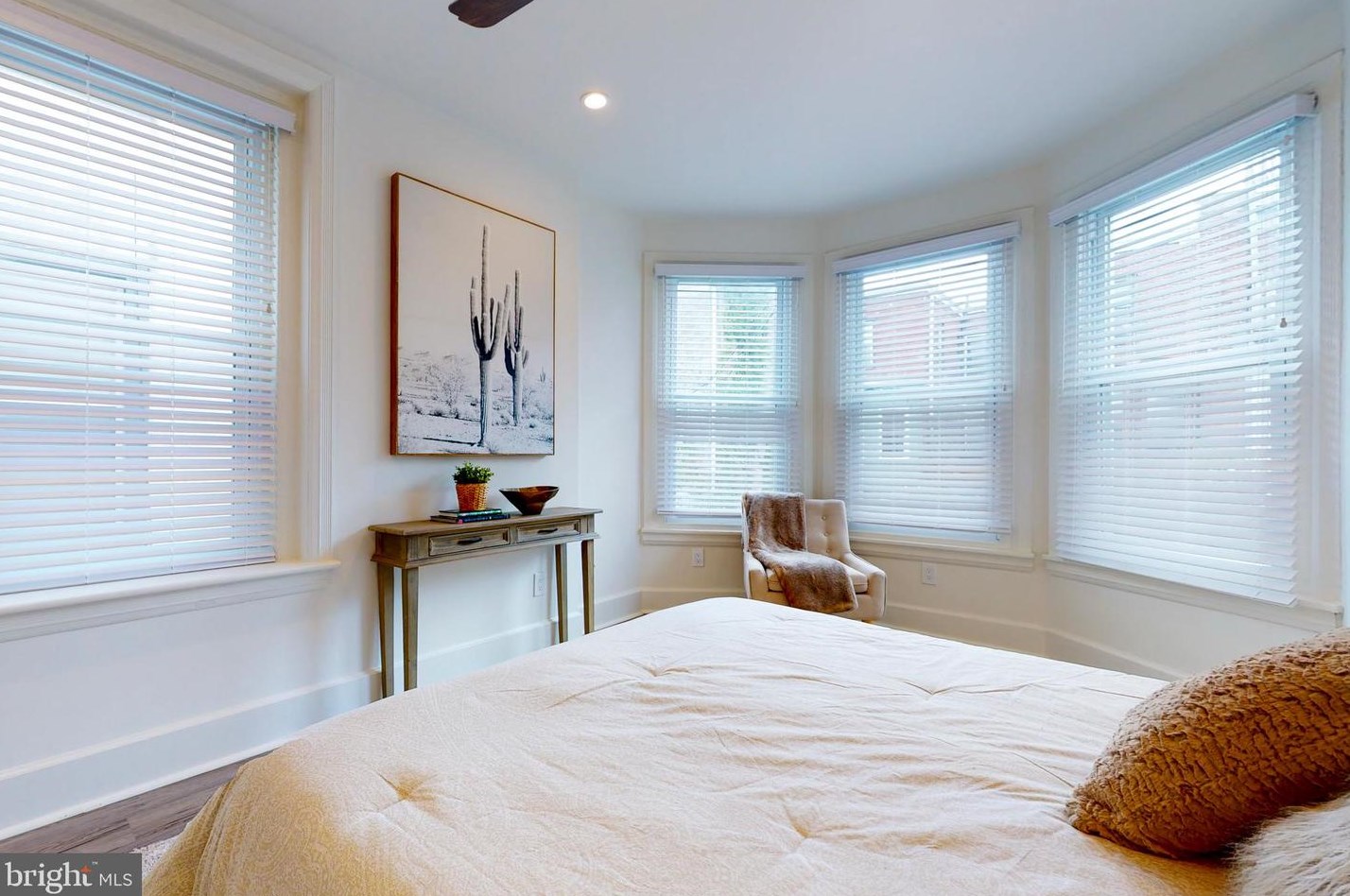 804 Corinthian Ave, Philadelphia PA 19130-1442 exterior