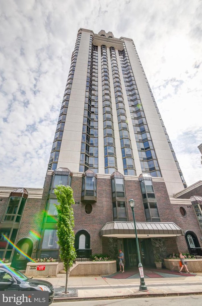 2018 Walnut St, Philadelphia PA  19103-5608 exterior