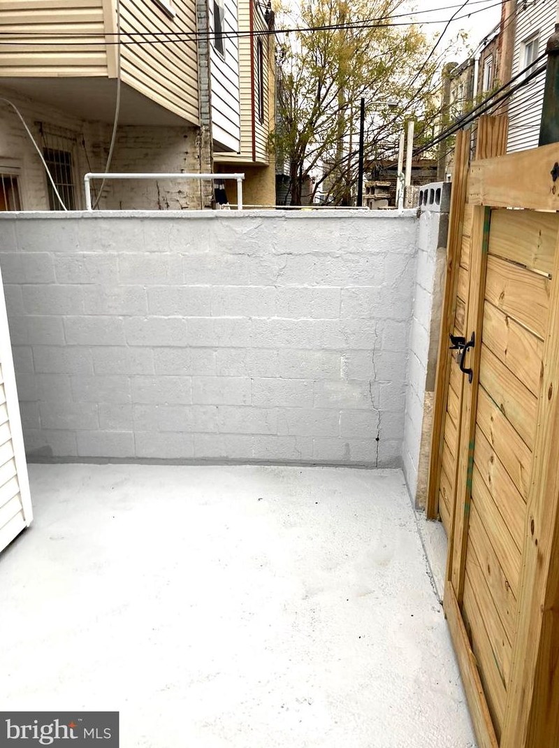 1513 Dover St, Philadelphia PA  19146-4430 exterior